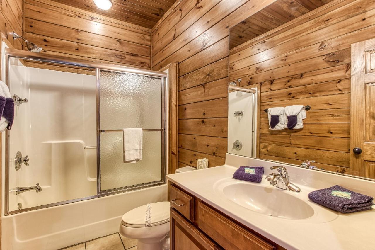 Lazy Bear Lodge, Hot Tub, Resort Pool, Wifi, 1089 Free Tickets Each Paid Day, Dollywood And More Gatlinburg Εξωτερικό φωτογραφία