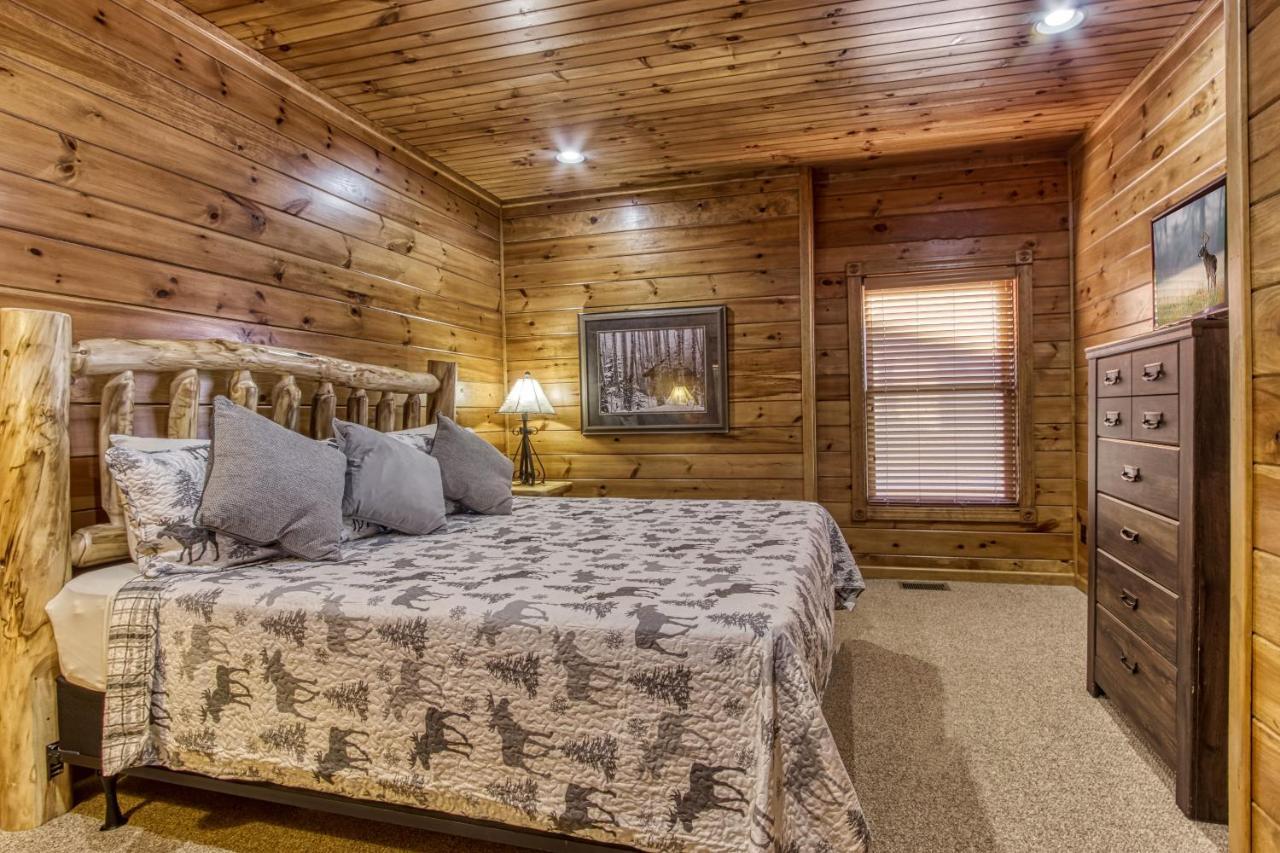 Lazy Bear Lodge, Hot Tub, Resort Pool, Wifi, 1089 Free Tickets Each Paid Day, Dollywood And More Gatlinburg Εξωτερικό φωτογραφία