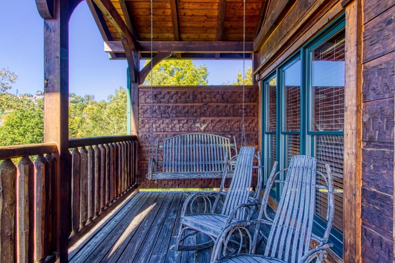 Lazy Bear Lodge, Hot Tub, Resort Pool, Wifi, 1089 Free Tickets Each Paid Day, Dollywood And More Gatlinburg Εξωτερικό φωτογραφία