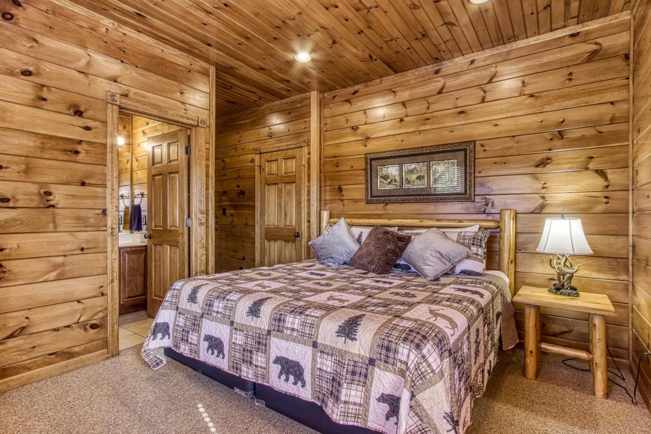 Lazy Bear Lodge, Hot Tub, Resort Pool, Wifi, 1089 Free Tickets Each Paid Day, Dollywood And More Gatlinburg Εξωτερικό φωτογραφία